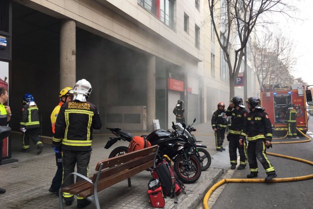 Bomberos Berlín fastidia|mete a Marta EM Bomberos Berlín fastidia|mete a Marta EM