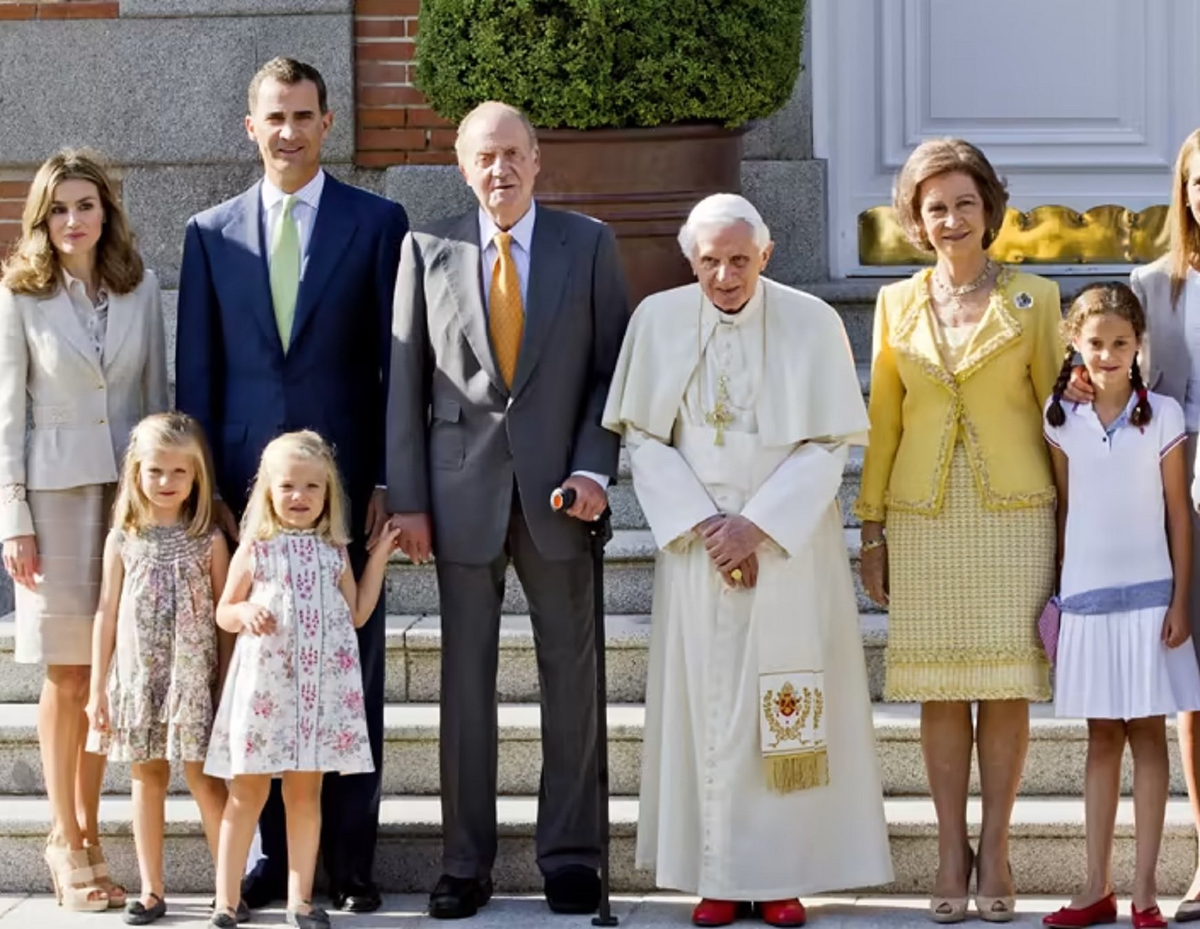 Familia Real y el Papa de Roma Benedicto XVI   GTRES