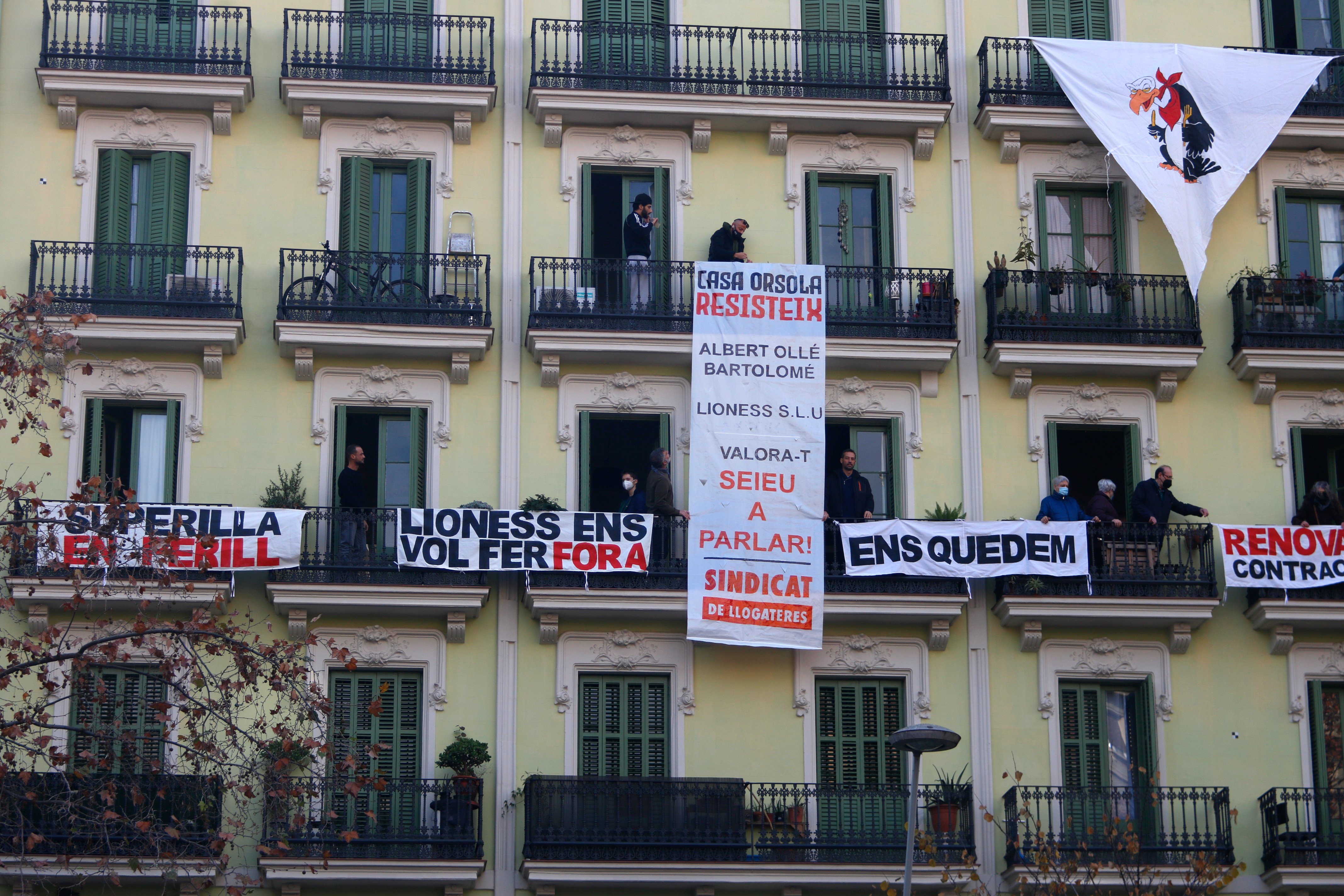 Los propietarios de Casa Orsola "denuncian el acoso institucional” de Ada Colau