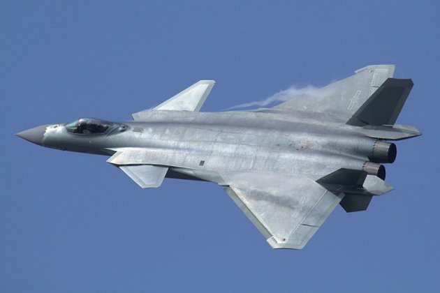 800px J 20 at Airshow China 2016