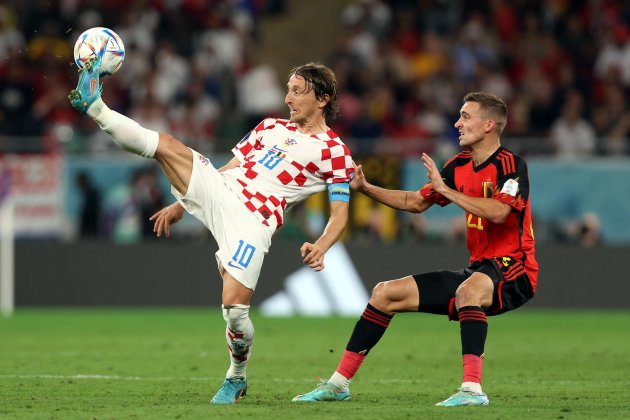 Luka Modric Timothy Castagne Croacia Bélgica Mundial Qatar / Foto: EFE