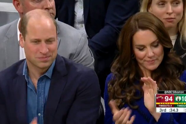 Guillermo y Kate Middleton aplaudiendo Twitter