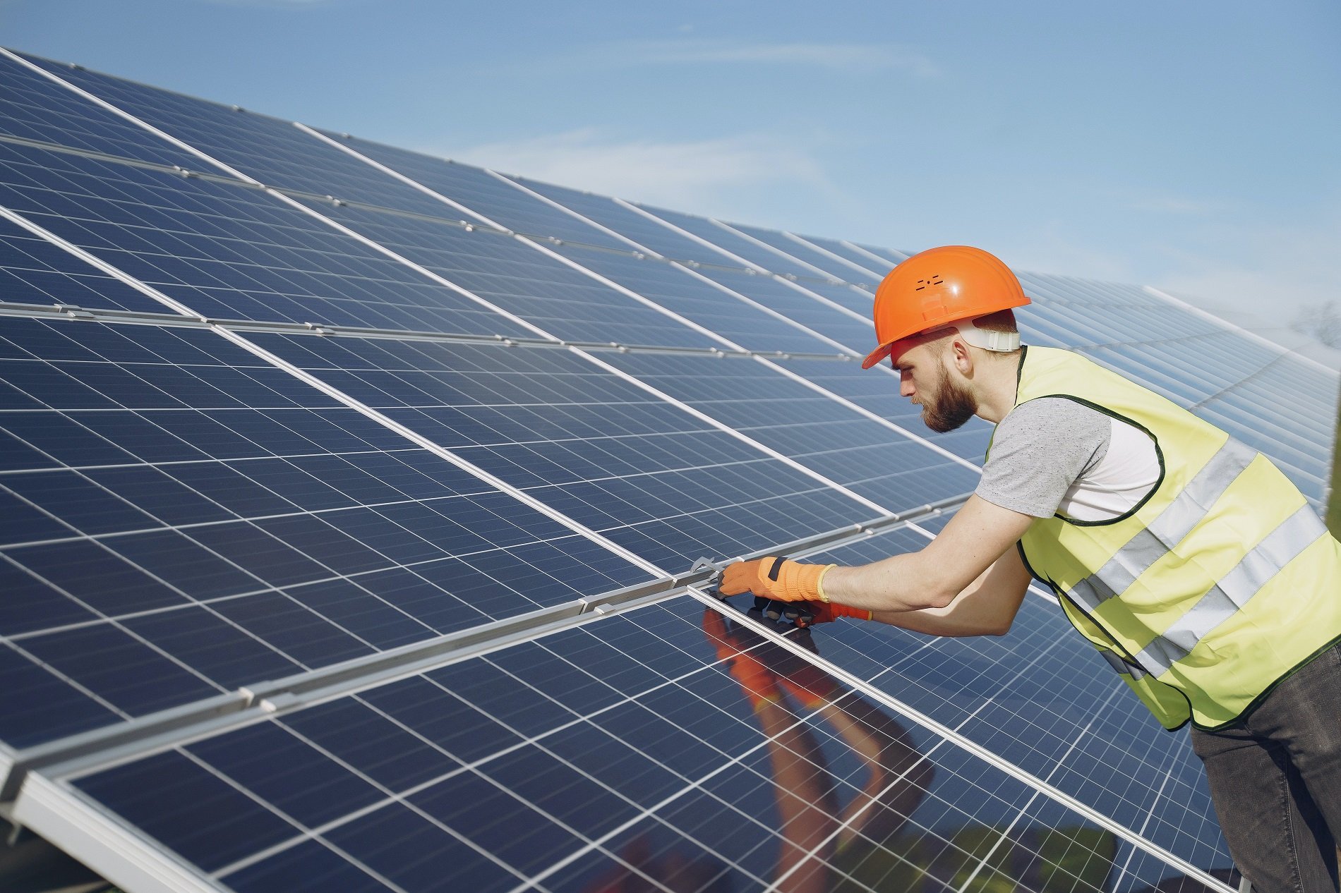 El proyecto Serol, de Esparity Solar, obtiene el Sello de Excelencia en Sostenibilidad de UNEF