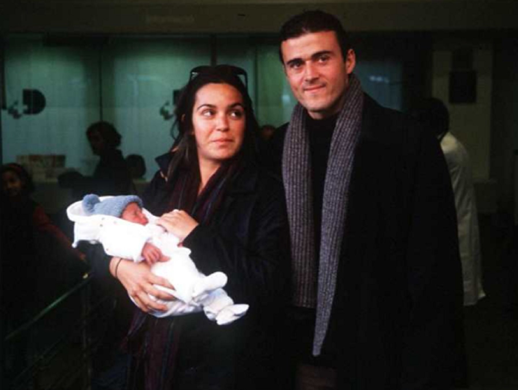 Luis Enrique y Elena con el bebé Pacho
