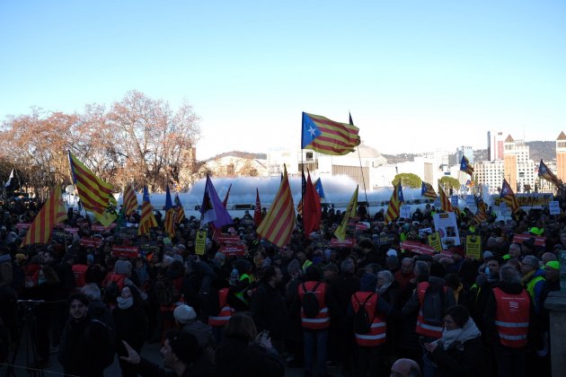 Lectura del manifiesto a la manifestación contra la cumbre hispano francesa (3), foto: Carlos Baglietto