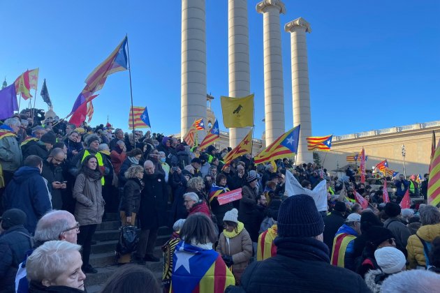 Manifestación cimera hispanofrancesa Montjuic cuatro columnas, foto: Pedro Ruíz