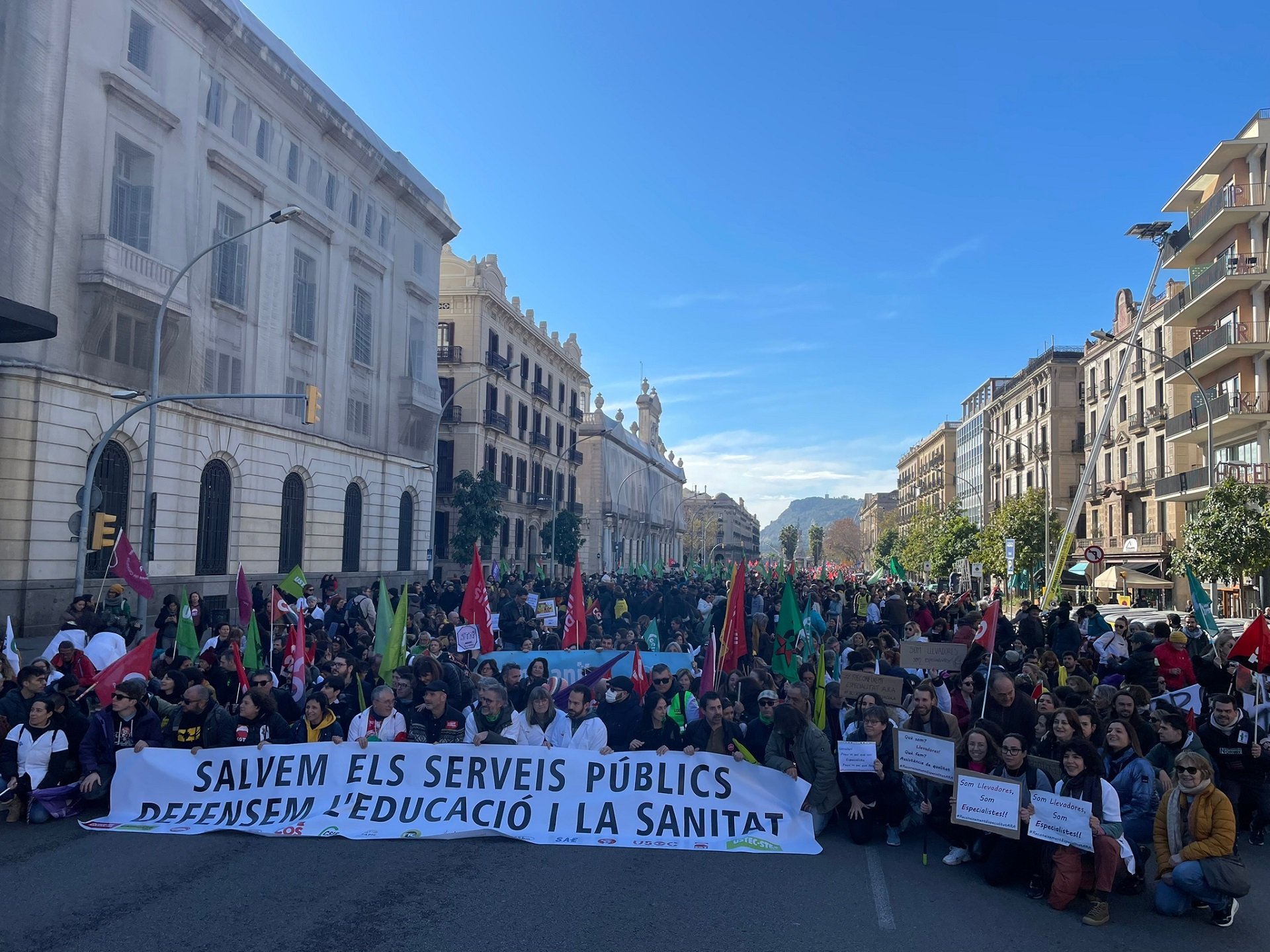 educacio i sanitat arriben a Av Marquès de l’Argentera / Pedrp Ruiz