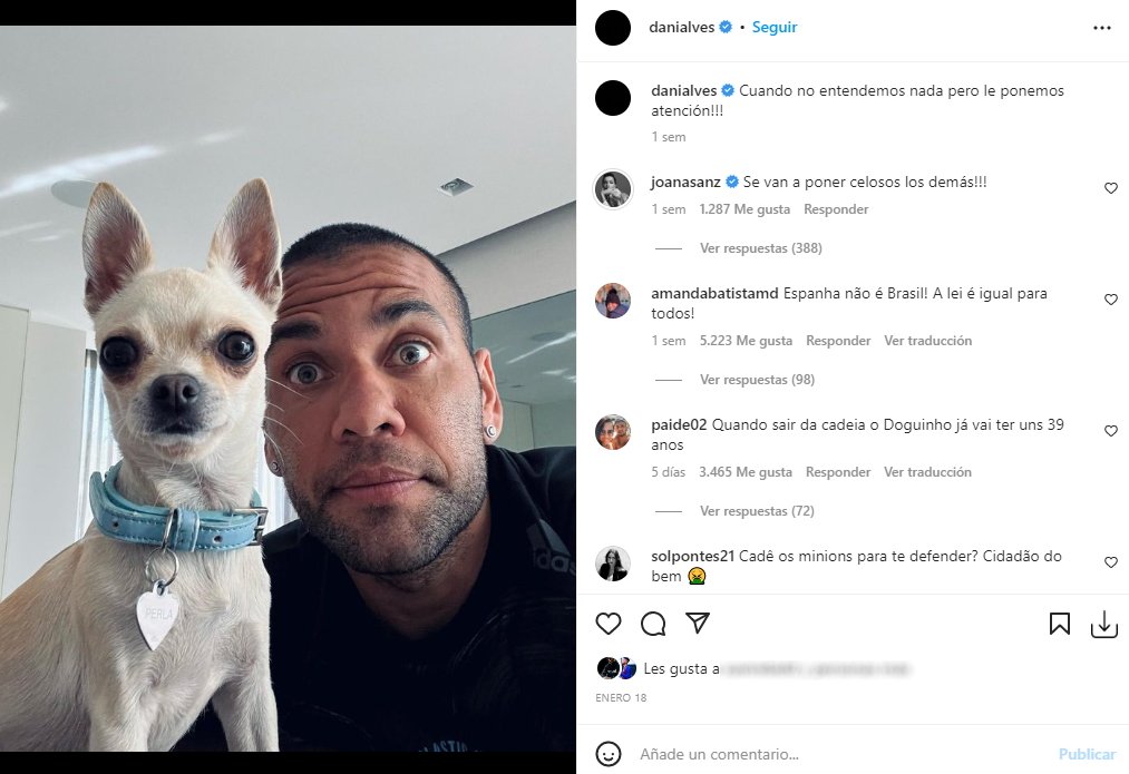 Dani Alves tabla|puesto perro Instagram