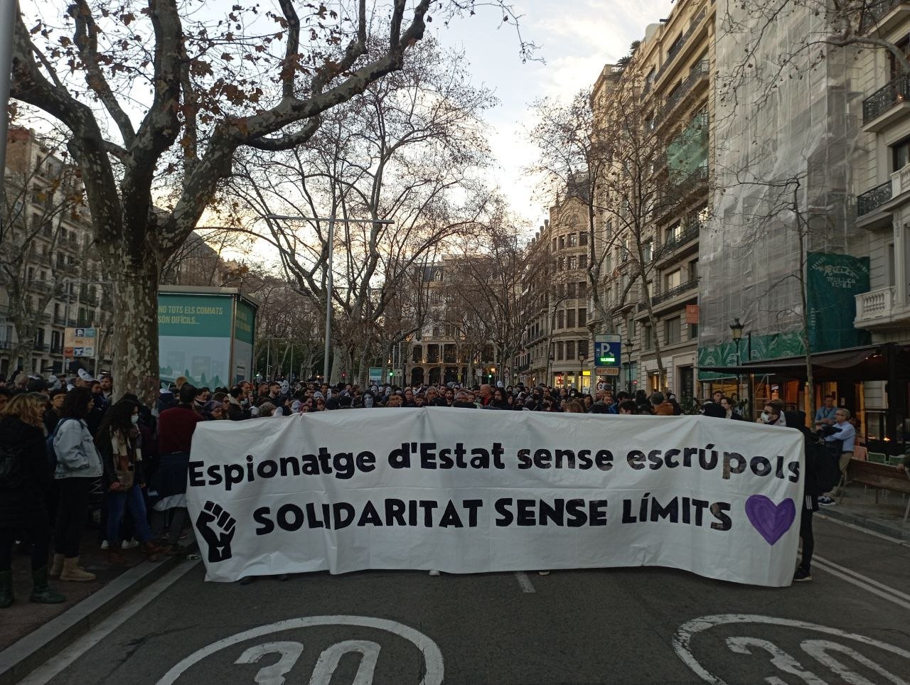 Manifestació a Barcelona per denunciar la infiltració del policia espanyol