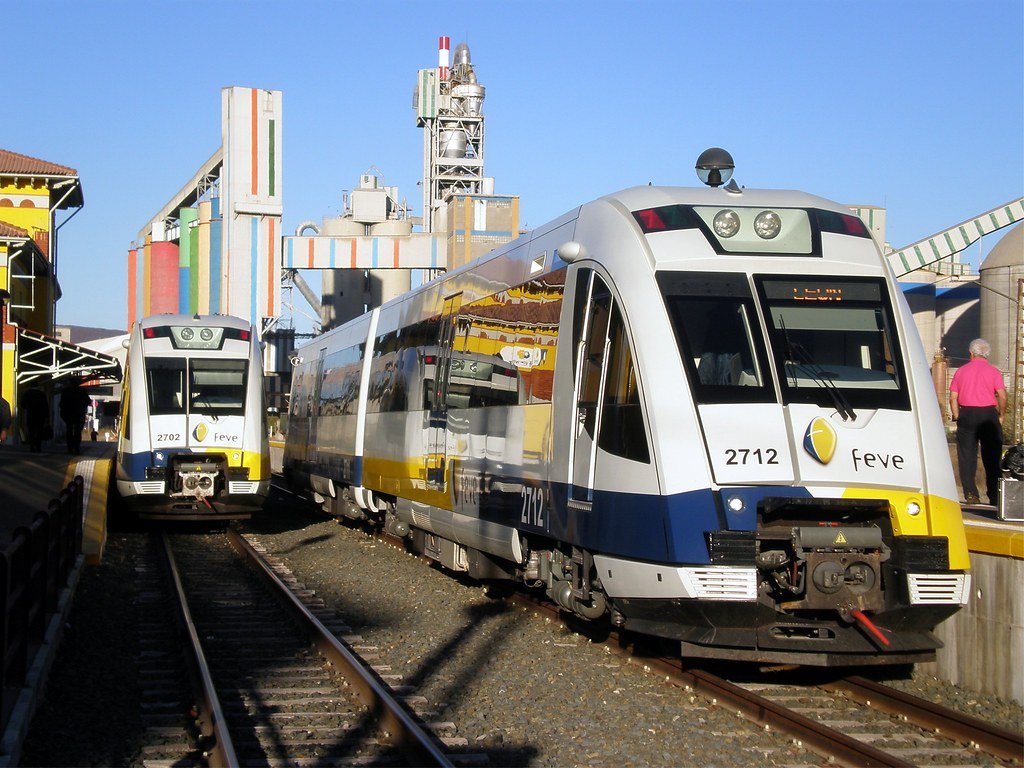 Los trenes nuevos que necesita la Cornisa Cantábrica no llegarán hasta dentro de tres años, como pronto