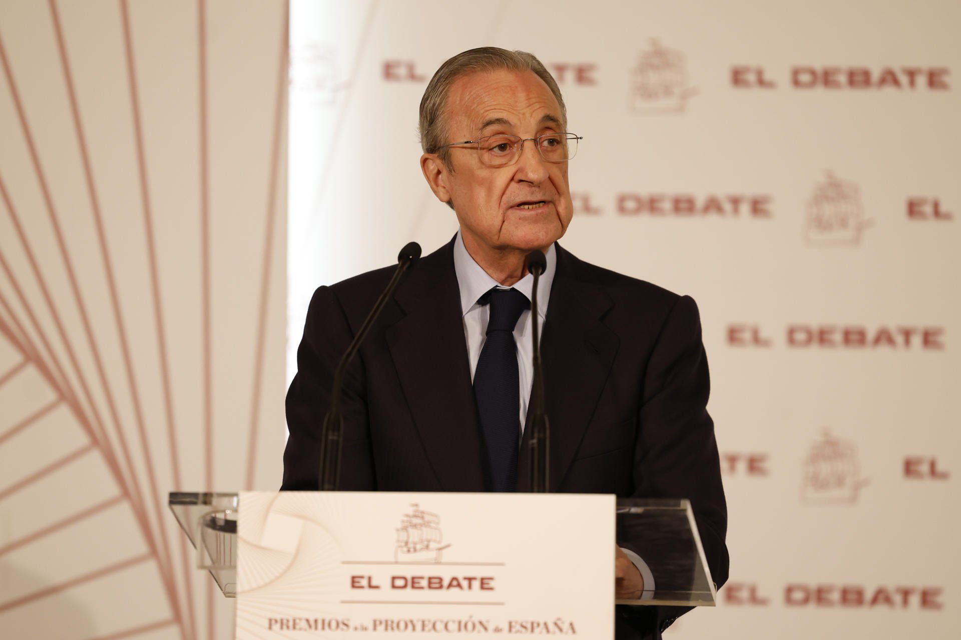1.000 milions, Florentino Pérez, cedeix, impossible, adeu al Reial Madrid