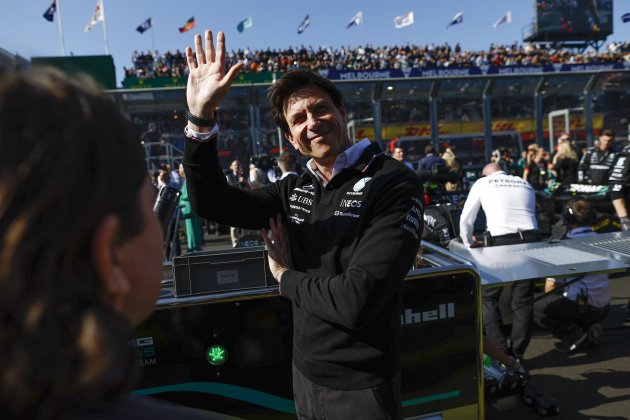 Toto Wolff saludando en Australia / Foto: Europa Press