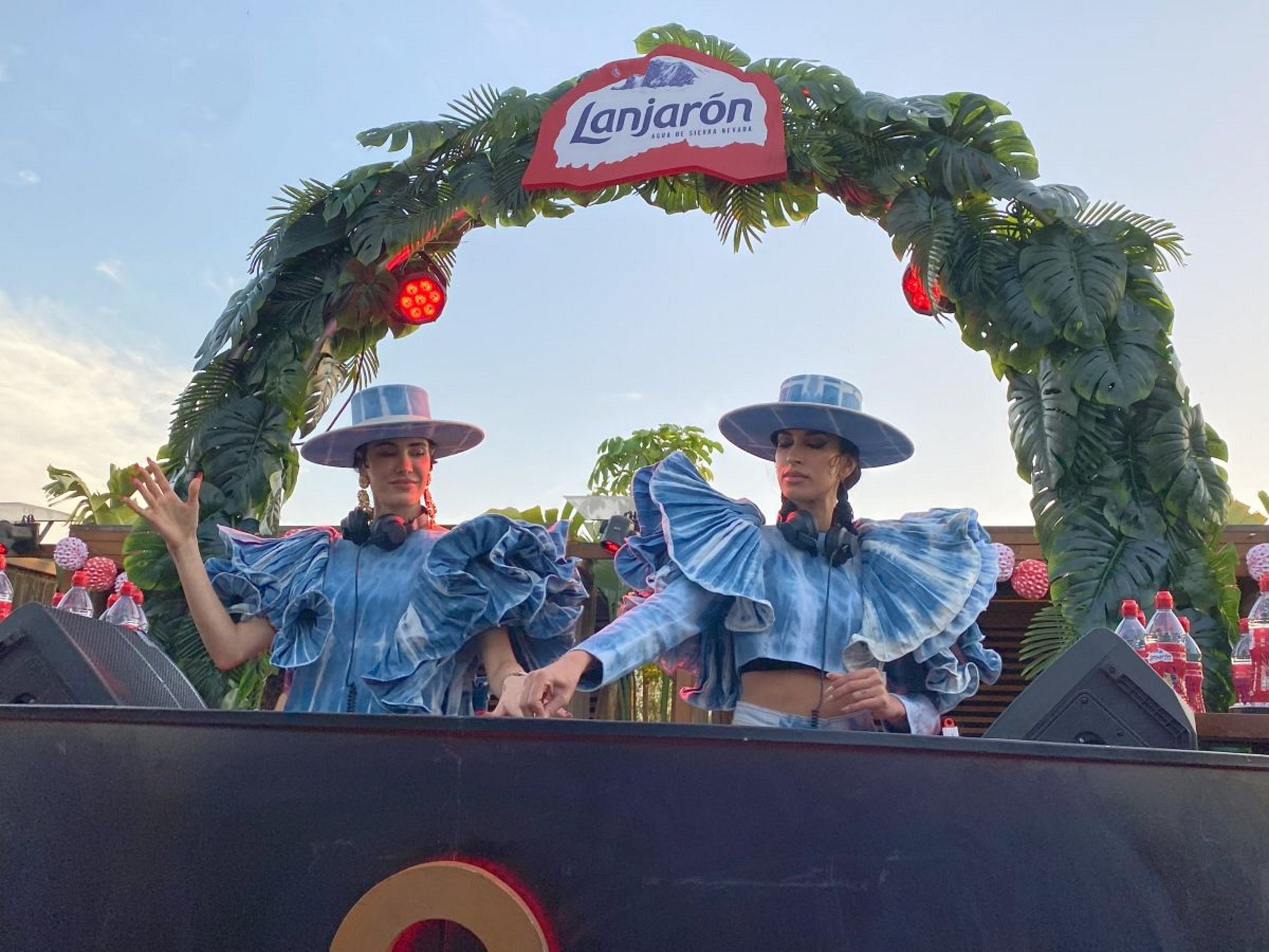 Lanjarón llança 'Origen' juntament amb les dj's Mëstiza, una cançó que celebra la cultura d'Andalusia