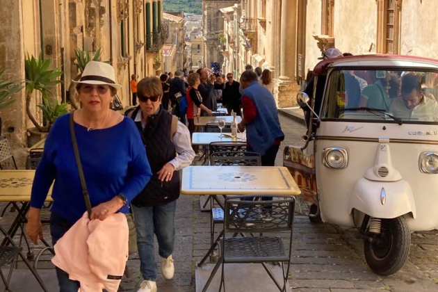 Noto. Calles de la ciudad / Marc Pons