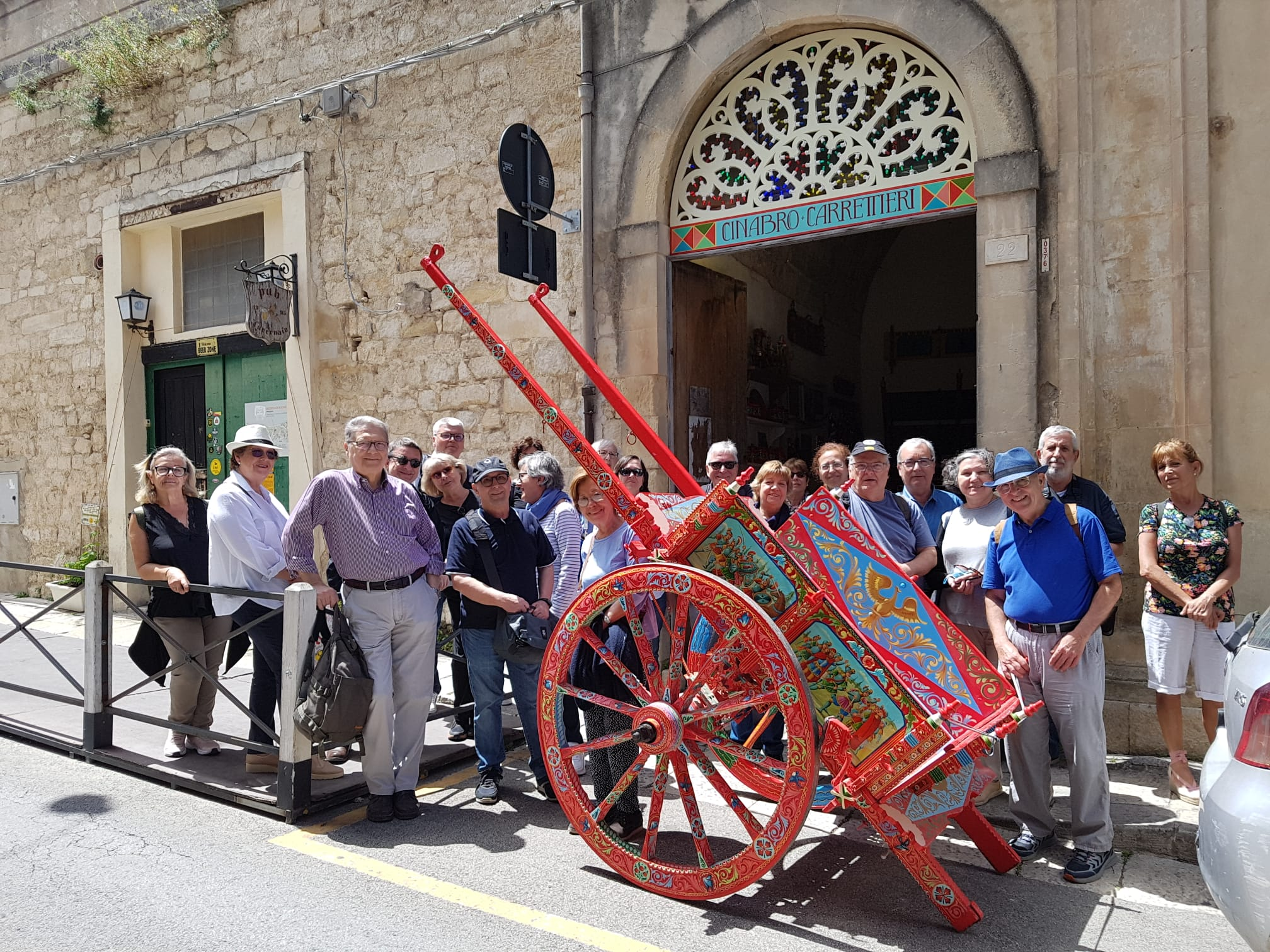 Ragusa. Taller de fabricación de carros Rosso Cinabro