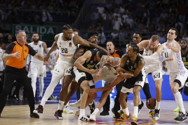 Real Madrid Partizán Euroliga pelea / Foto: EFE