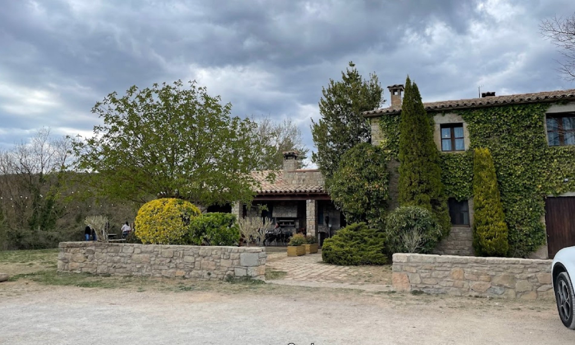 Mas Monells: el restaurant del Lluçanès que enlluerna amb els seus plats i el seu enclavament natural