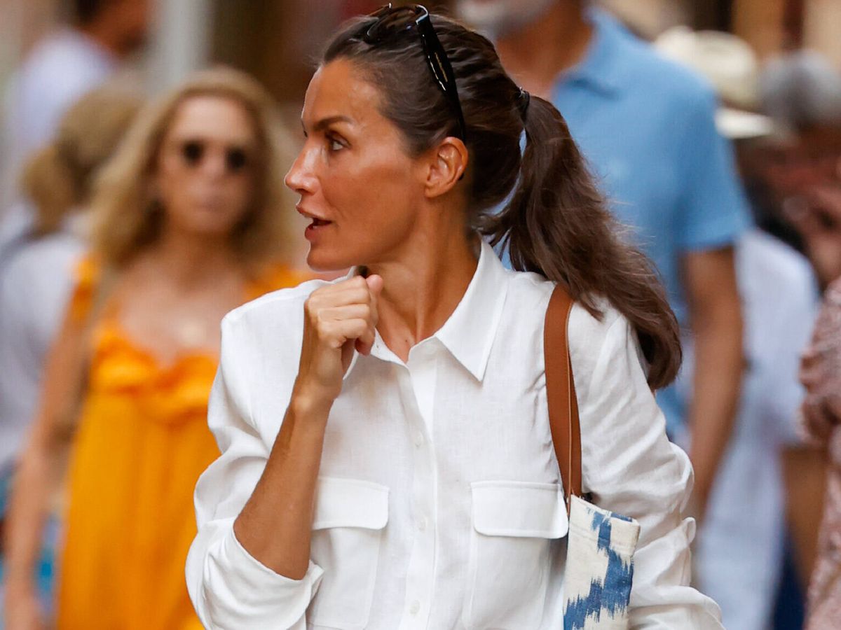 Letizia camisa blanca efe