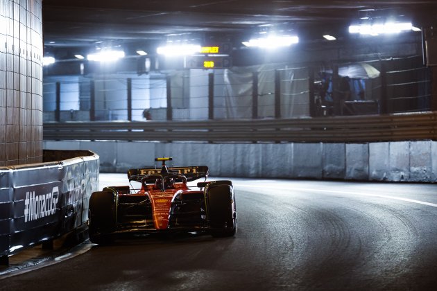 Carlos Sainz dentro del túnel los libres de Monaco / Foto: Europa Press - Florent Gooden