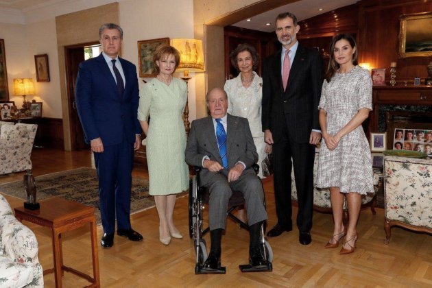 Juan Carlos|Joan Carles en cadira de rodes