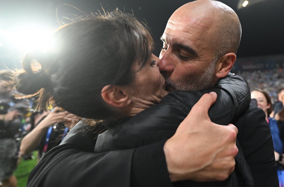 El beso de Pep Guardiola y Cristina Serra en Estambul GTRES