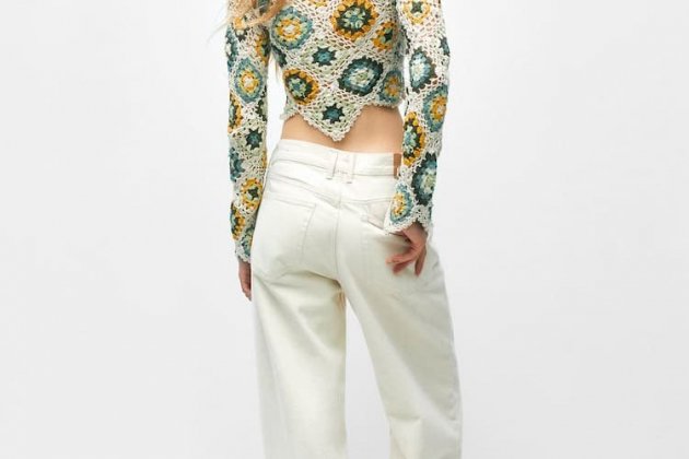 Jaqueta cropped ganxet patchwork