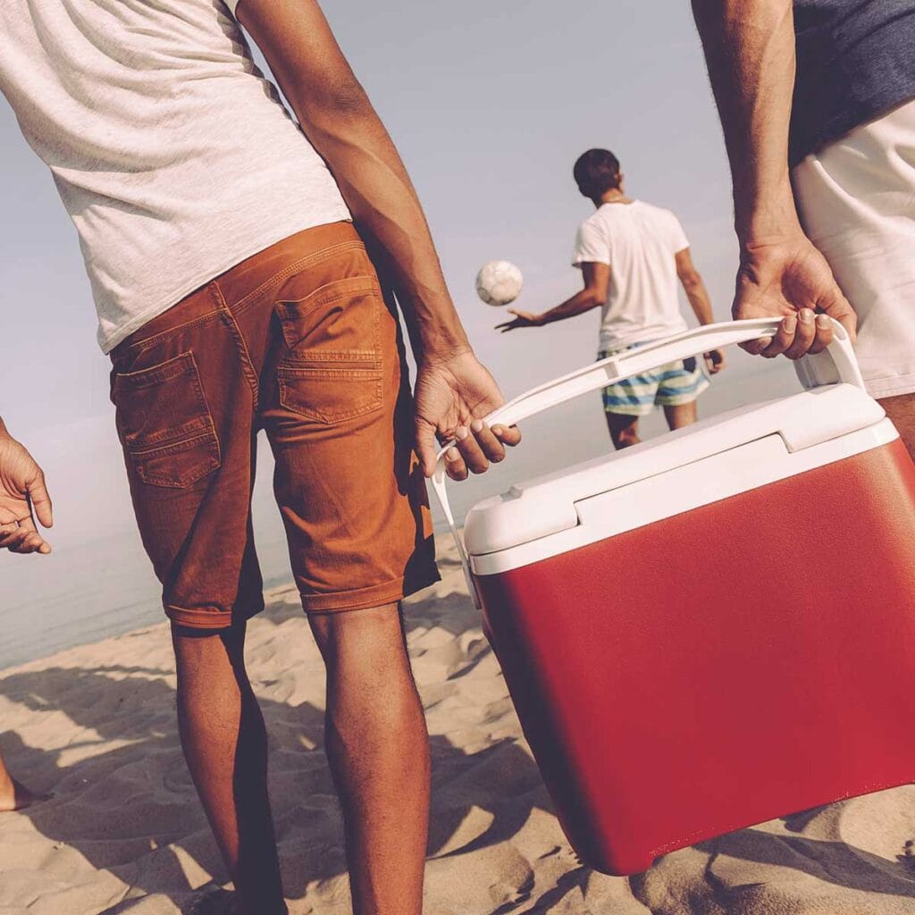 Las mejores neveras portátiles para mantener tus bebidas frescas en la playa  este verano