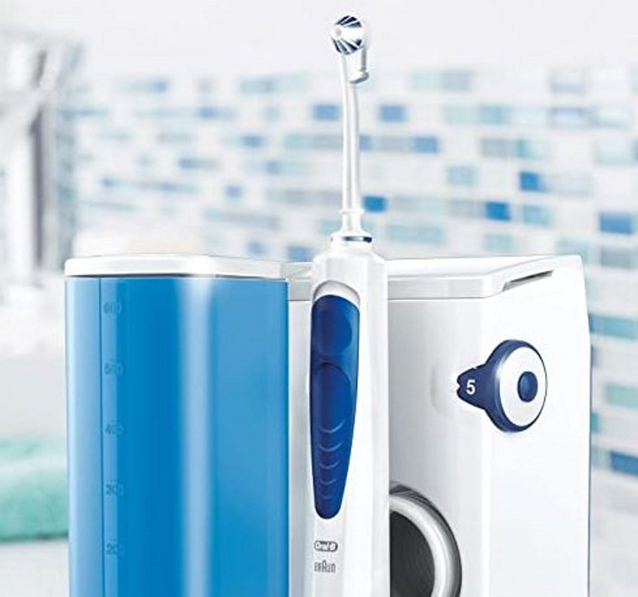 Oral-B reinventa la higiene bucal con su innovador irrigador bucal de  microburbujas