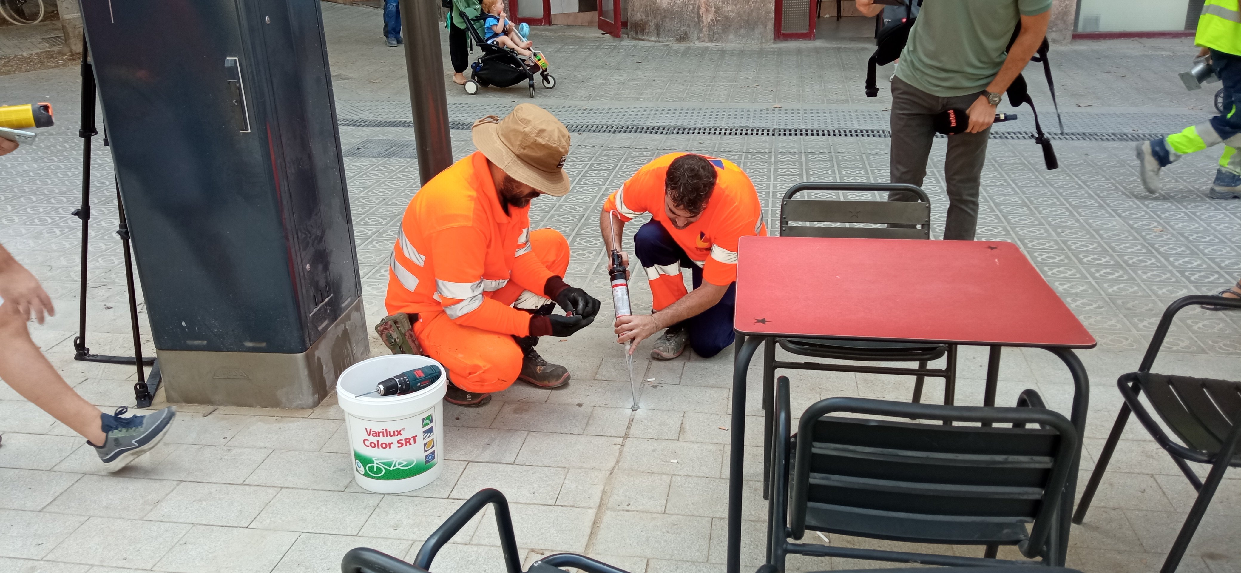 Aumenta el control de las terrazas de la supermanzana del Eixample