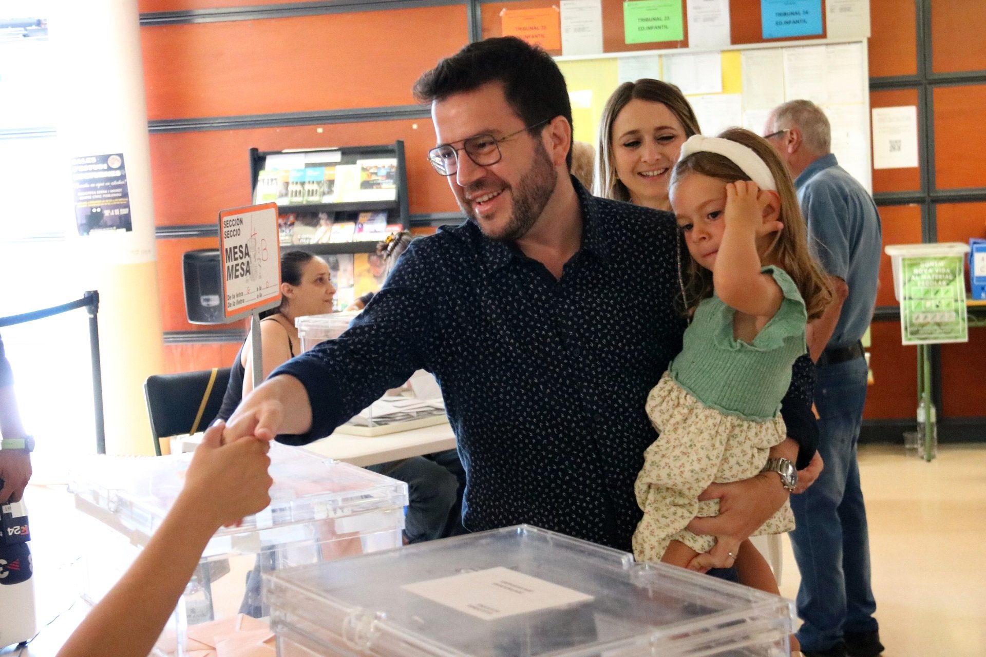 Pere Aragonès votant eleccions generals 23 J