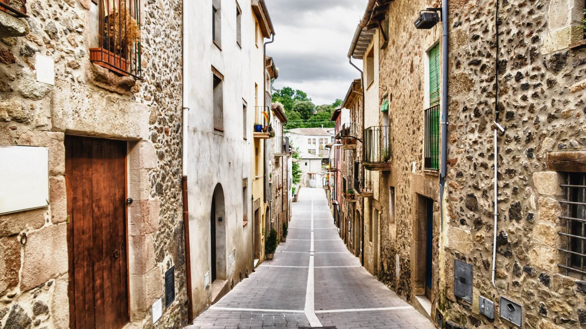 Visita guiada a la vila medieval de Santa Pau