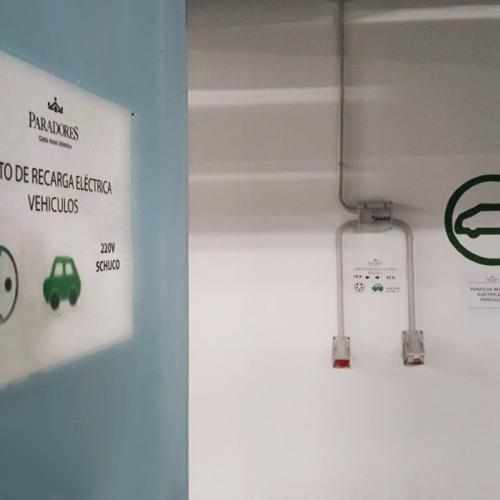 Paradores amplía su red de puntos de recarga para eléctricos