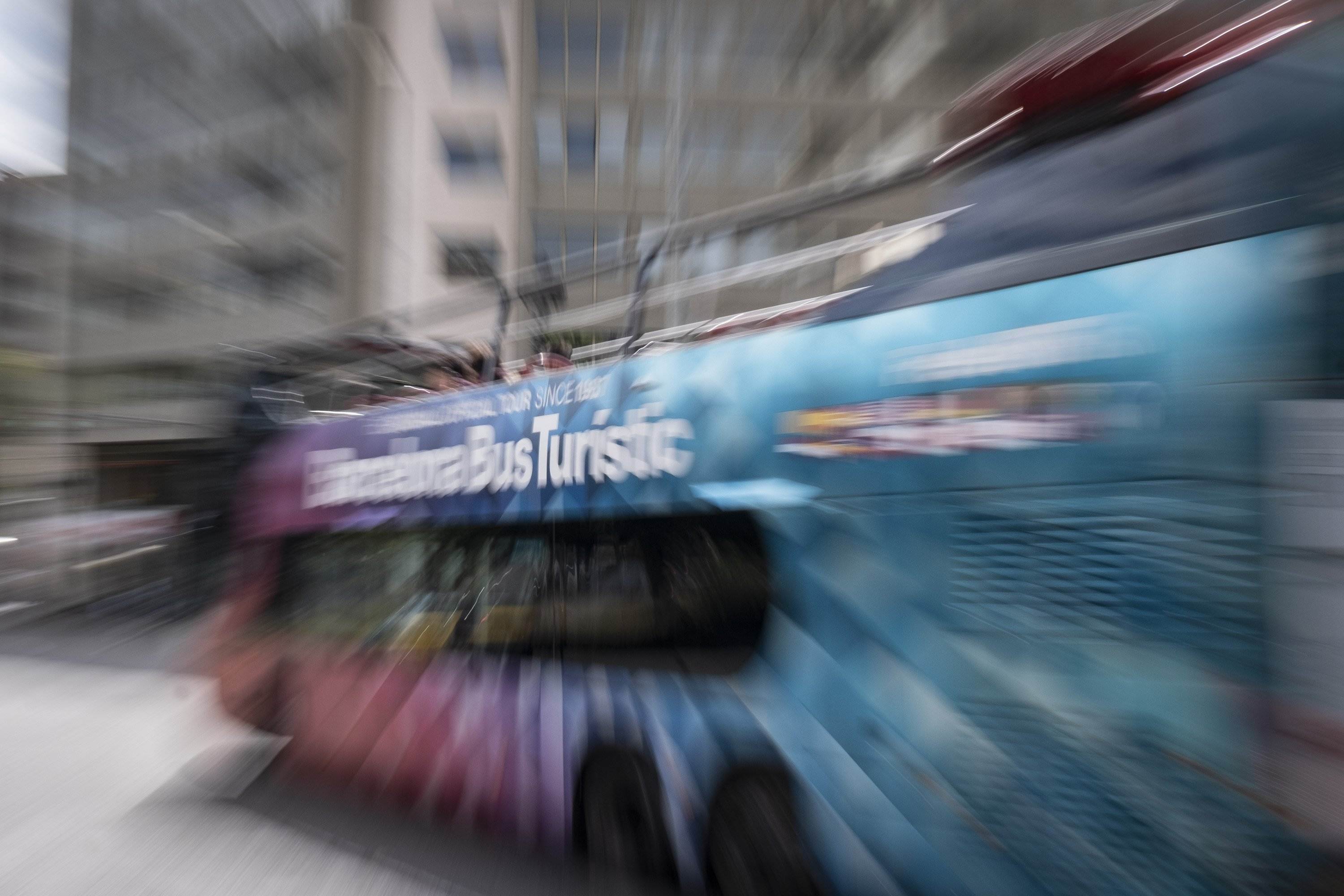 TMB incorporará vehículos eléctricos al servicio de Bus Turístic de Barcelona