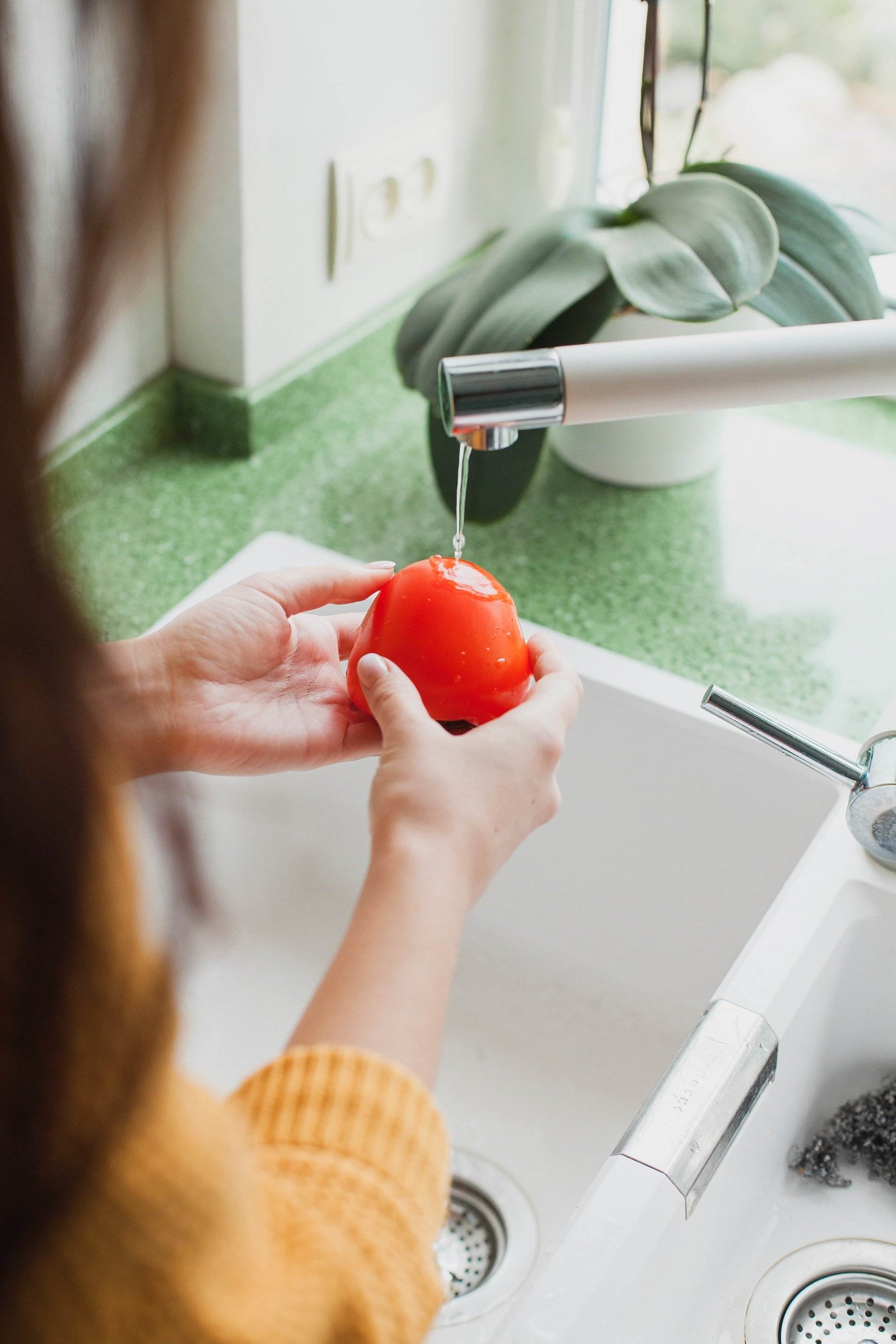 Los alimentos que no puedes lavar nunca antes de cocinar y no te han dicho