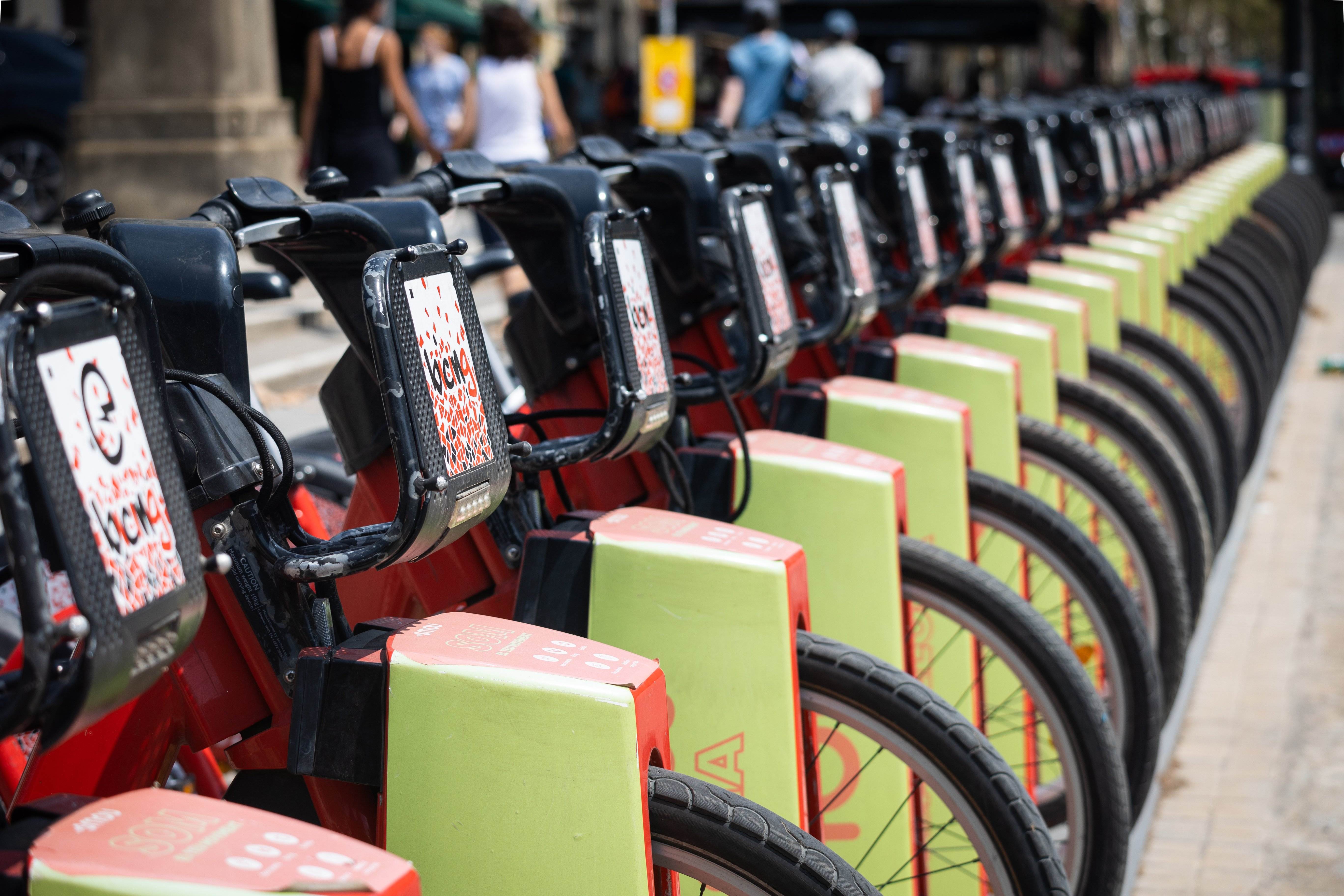 El Bicing amplia la seva flota amb 1.000 bicicletes elèctriques i 74 noves estacions