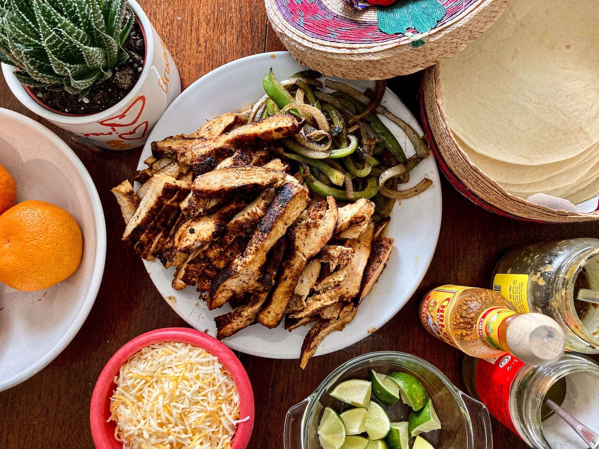 ¿Cómo puedes acompañar tus fajitas? Estas son las 3 mejores recetas