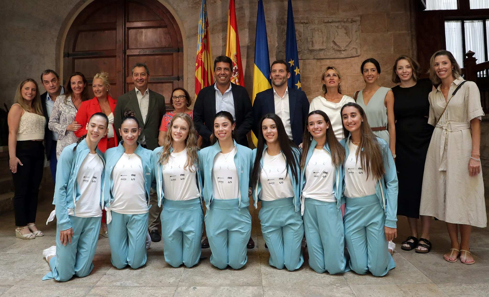 El govern valencià fa agenollar les subcampiones del món de gimnàstica rítmica i les xarxes esclaten