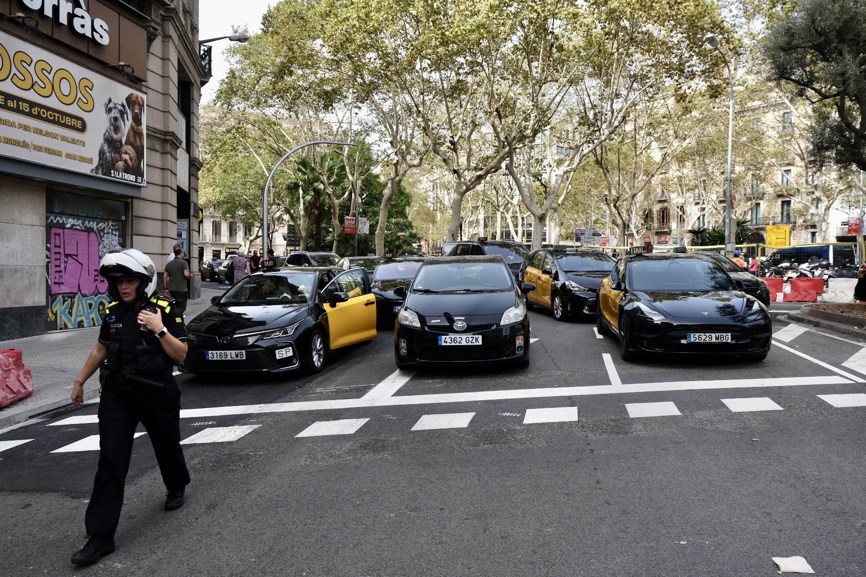 Taxistas protesta Barcelona Elite Taxi en plaza Urquinaona Carlos Baglietto