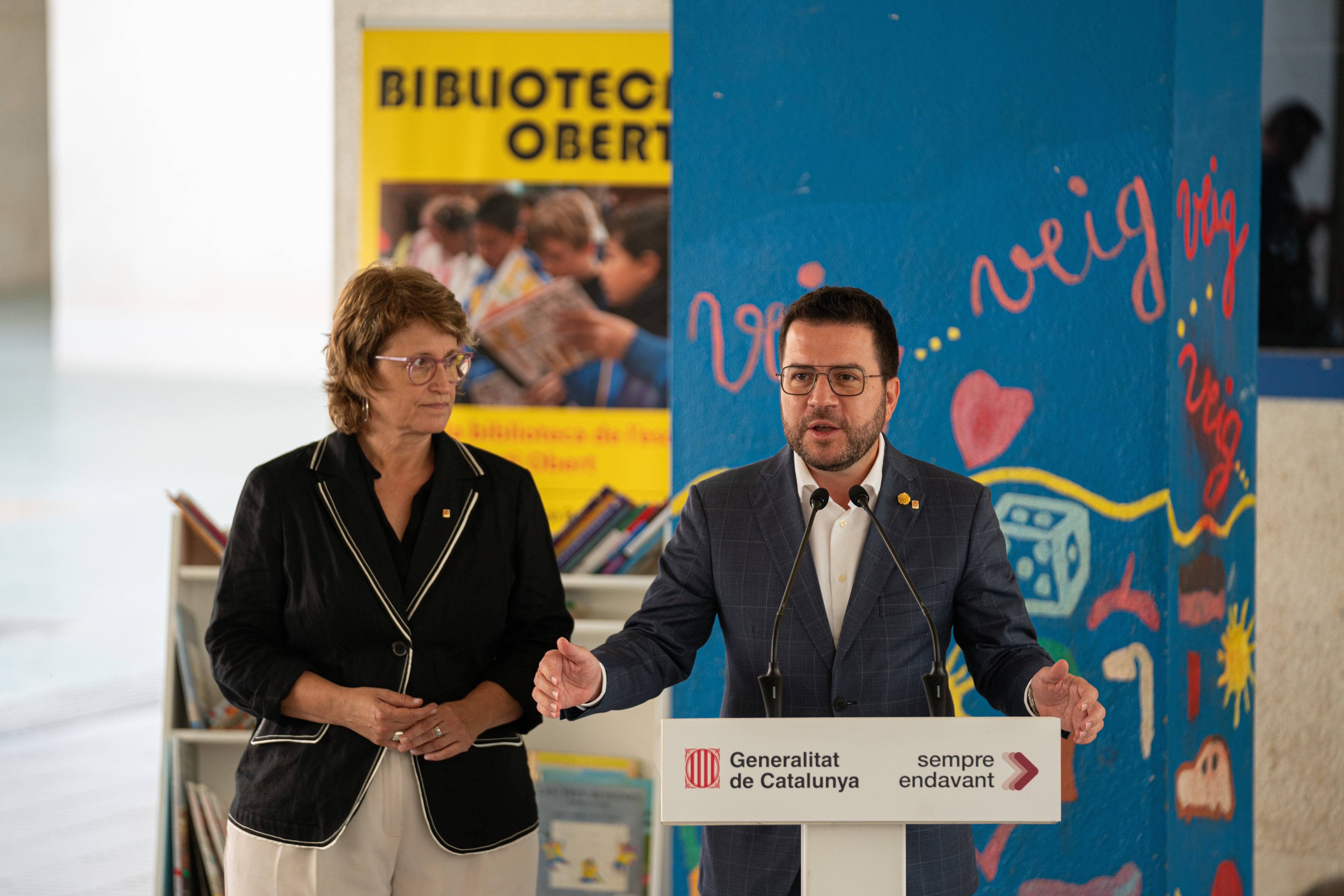 Pere Aragonès i Anna Simó a l'escola Mercè Rodoreda de Barcelona / Pau Venteo