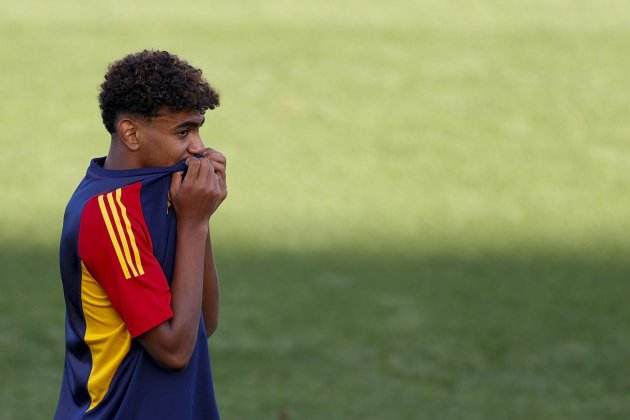 Lamine Yamal selección española entrenamiento España / Foto: EFE