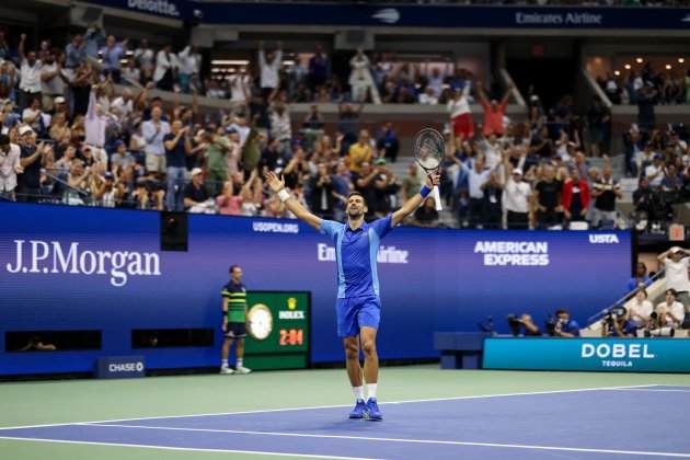 Novak Djokovic tras conseguir uno puntúo en la final del US Open / Foto: EFE