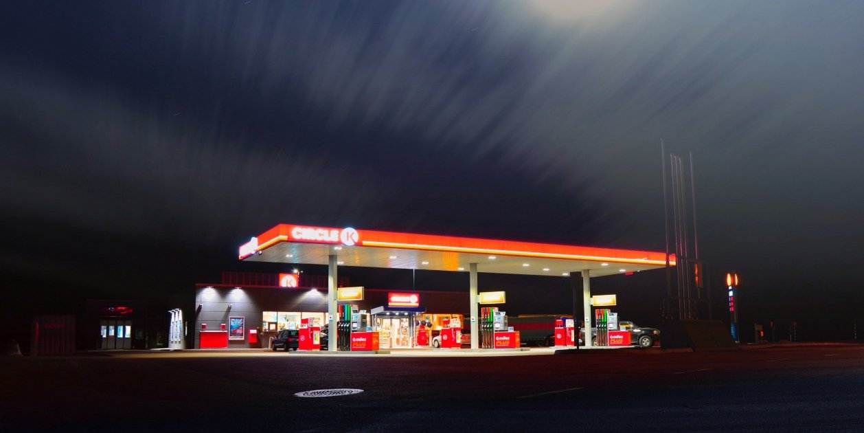 gasolinera unsplash