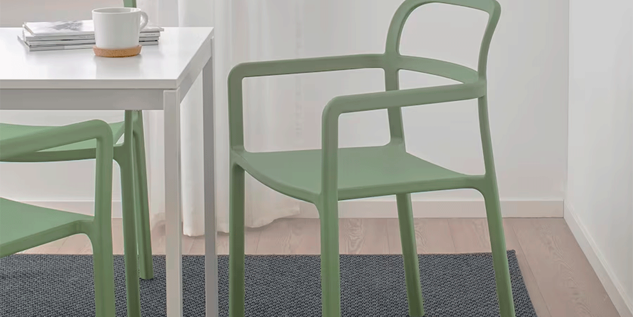 Ikea tiene una silla verde que podría ganar el primer premio en un concurso de diseño