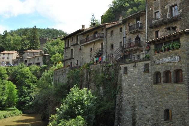 pobles catalunya pont octubre rupit i pruit