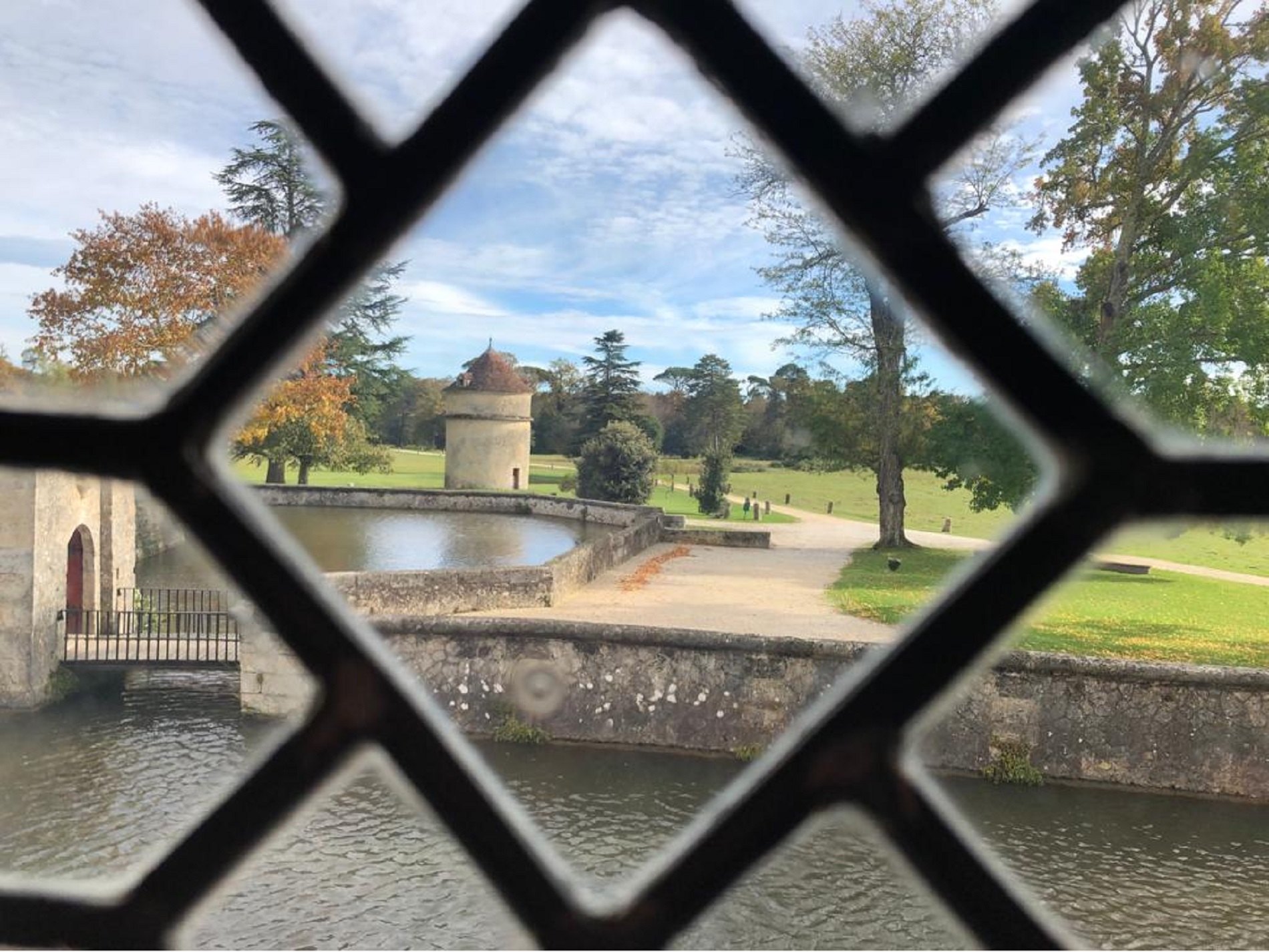 Castell de la Breda. El fossar des de l'interior. Foto Pere Pallares