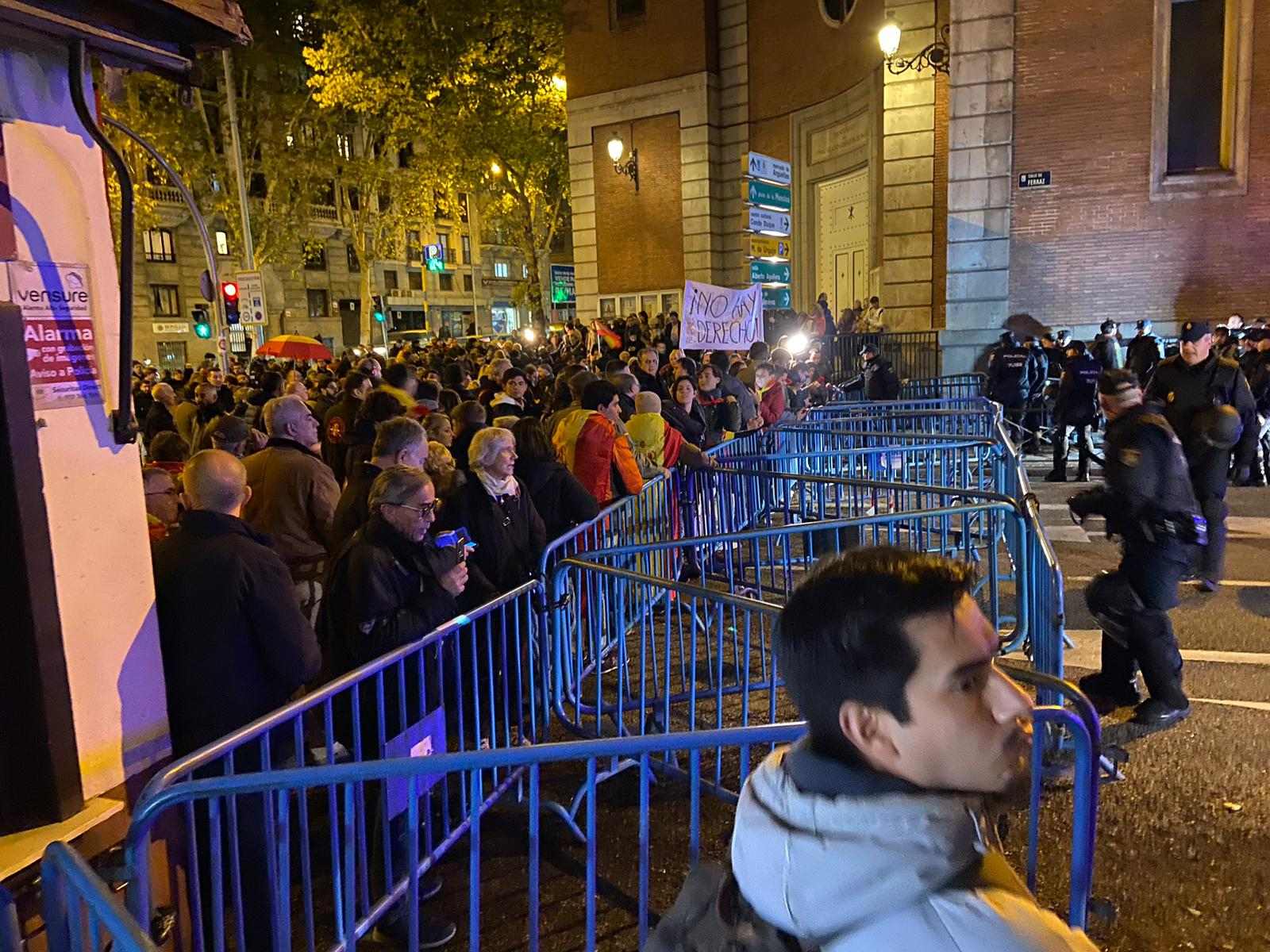 Concentracio Ferraz psoe amnistia 8 novembre