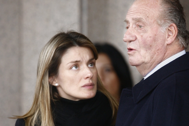 Letizia amb Juan Carlos en el funeral d'Erika Ortiz