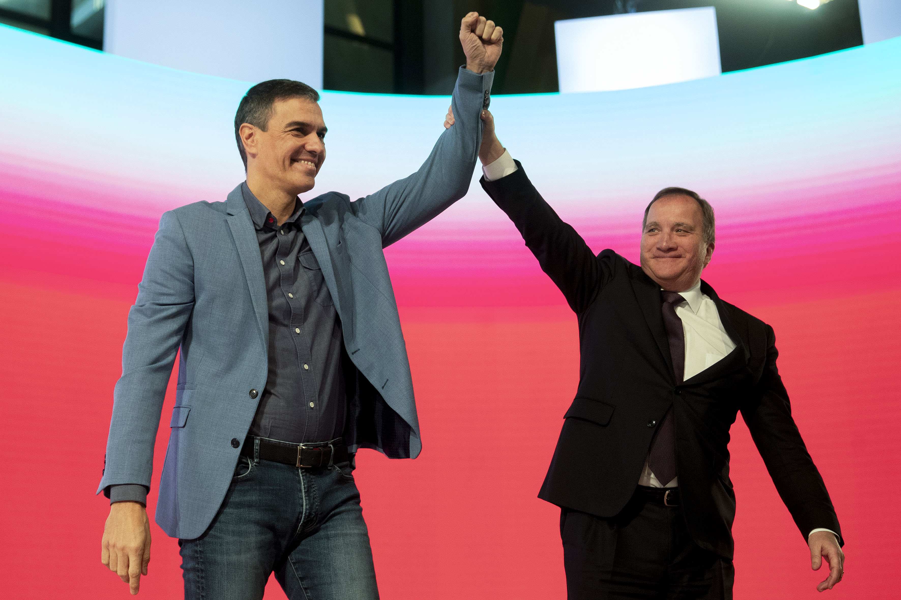 Sánchez avisa que governarà "4 anys més" i carrega contra el PP pels pactes amb Vox: "Avança cap a l'abisme"