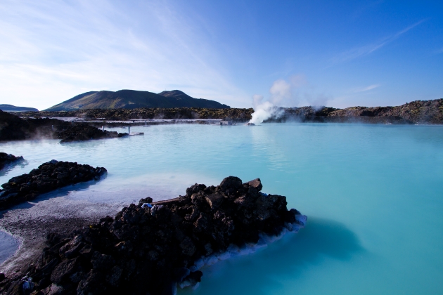 blue lagoon / unsplash