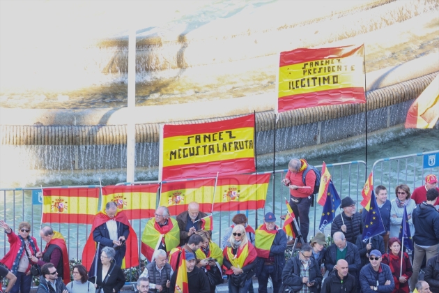 EuropaPress 5584959 varias personas manifestacion contra amnistía cibeles 18 noviembre 2023
